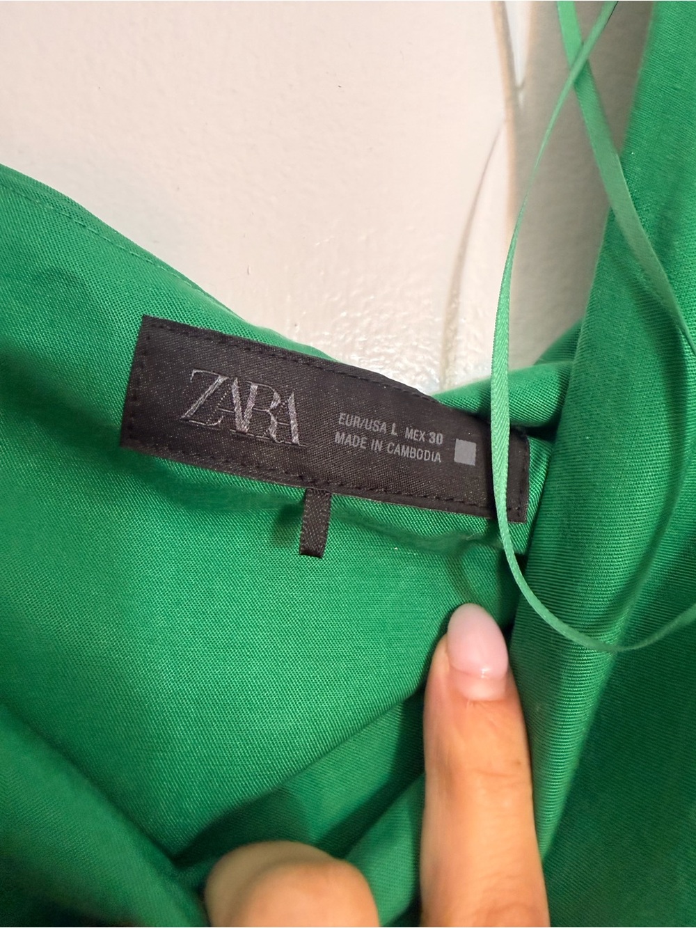 Zara sleeveless Green Asymmetric Ruched Women's Top size large - Picture 3 of 4